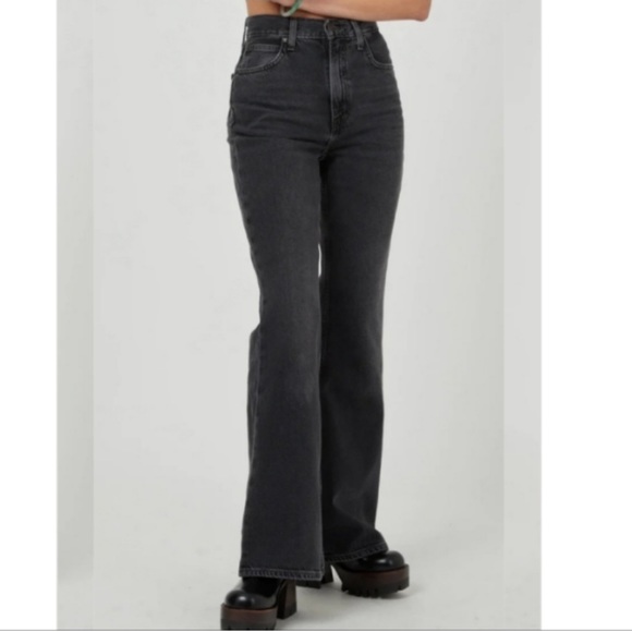 HOST Pick🎉Levi’s 70’s High Flare Black/Gray Wash jeans, Size 29 & 30 NWT!••• - Picture 3 of 16